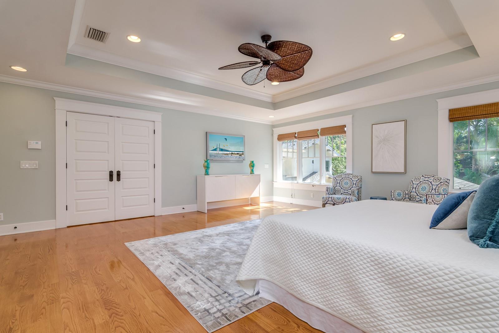 800 S OREGON AVE, TAMPA, FL, 33606