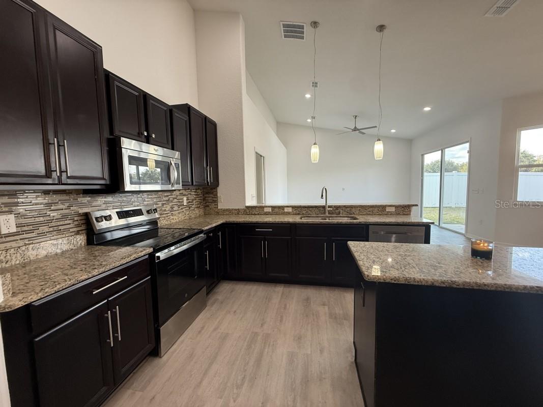 12371 NE 48TH CIR, OXFORD, FL, 34484