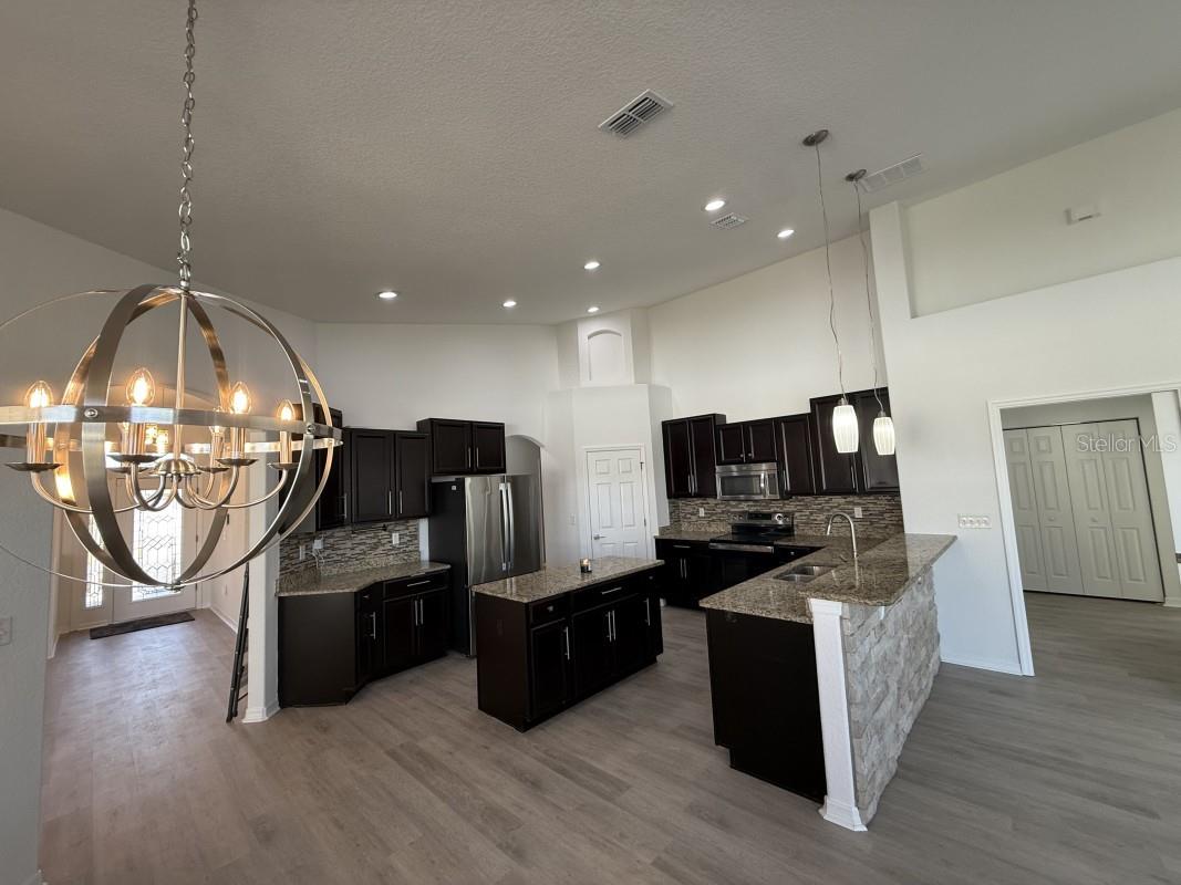 12371 NE 48TH CIR, OXFORD, FL, 34484