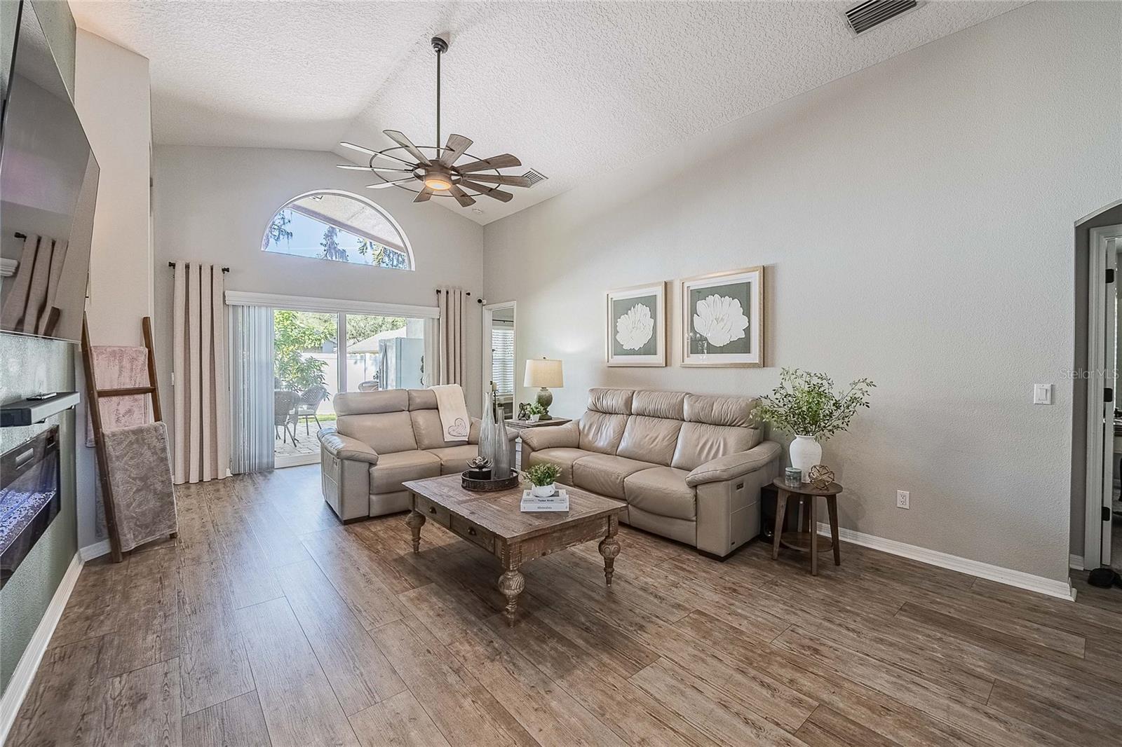 2524 SIENA WAY, VALRICO, FL, 33596