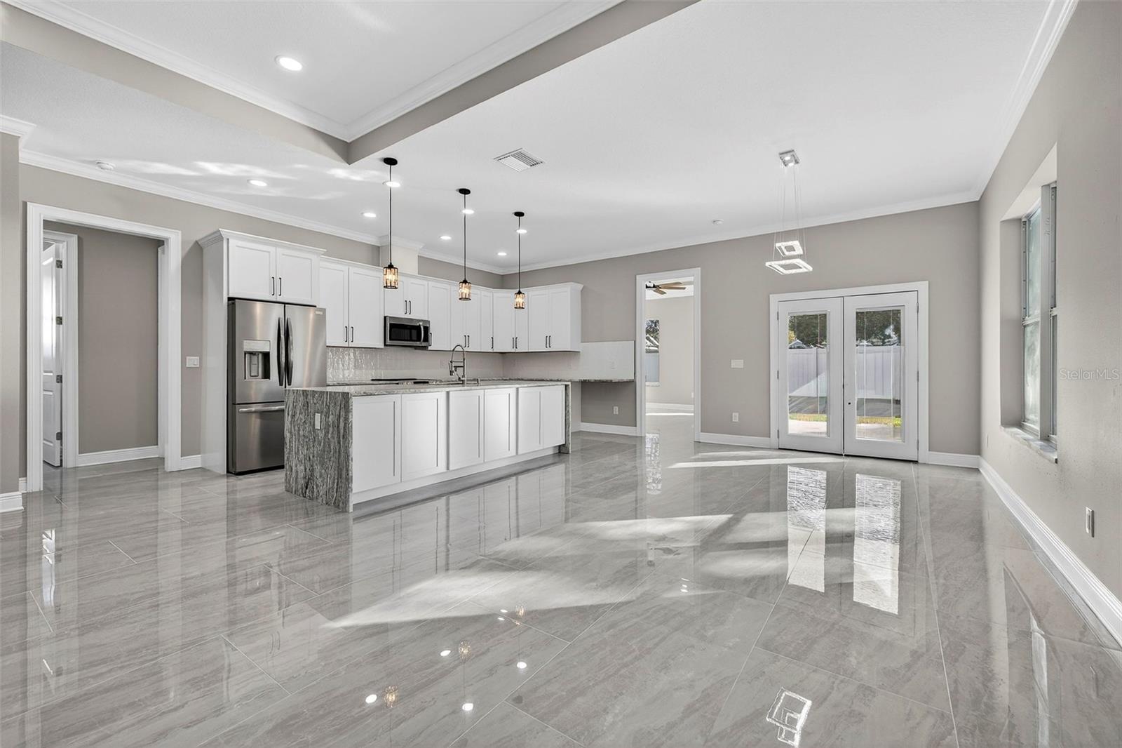 8509 N NEWPORT AVE, TAMPA, FL, 33604