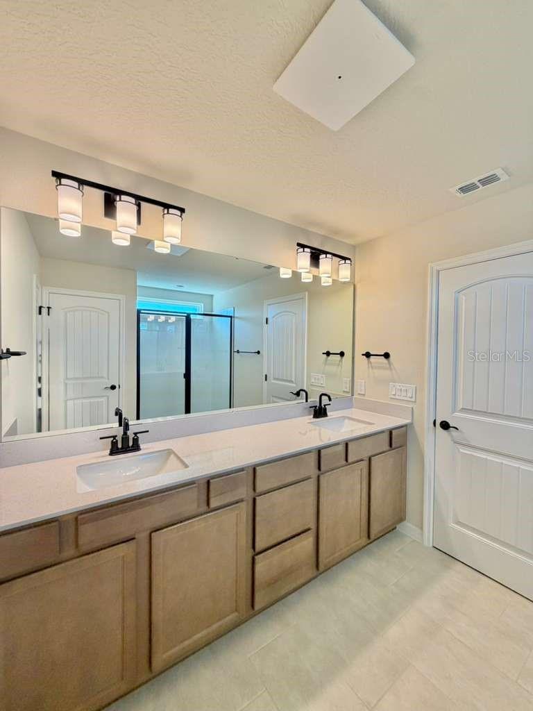 233 WOODFALL LN, WINTER GARDEN, FL, 34787