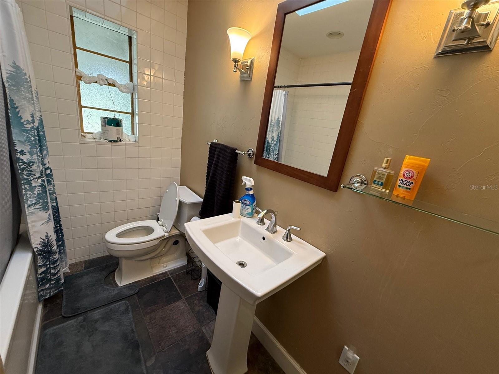 1020 NE 1ST AVE, GAINESVILLE, FL, 32601