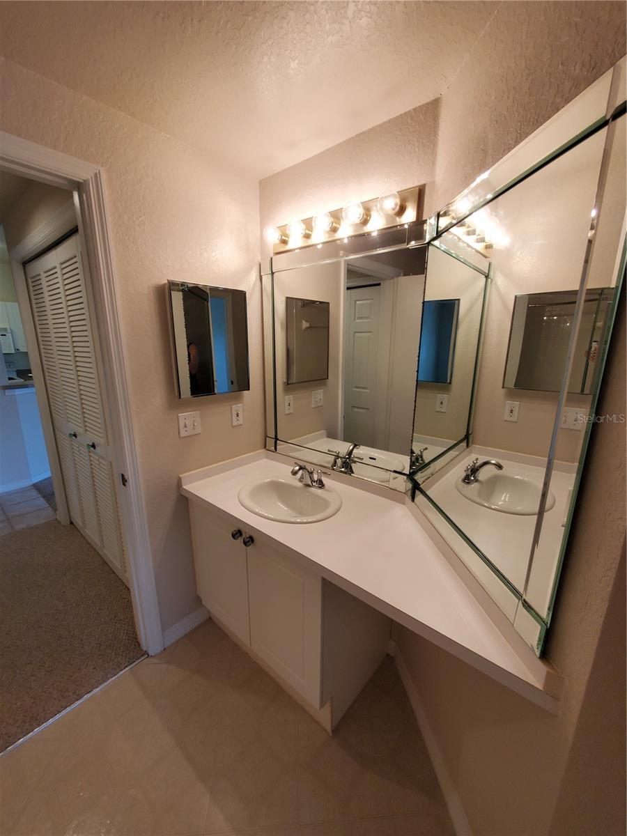 5140 NORTHRIDGE RD #208, SARASOTA, FL, 34238