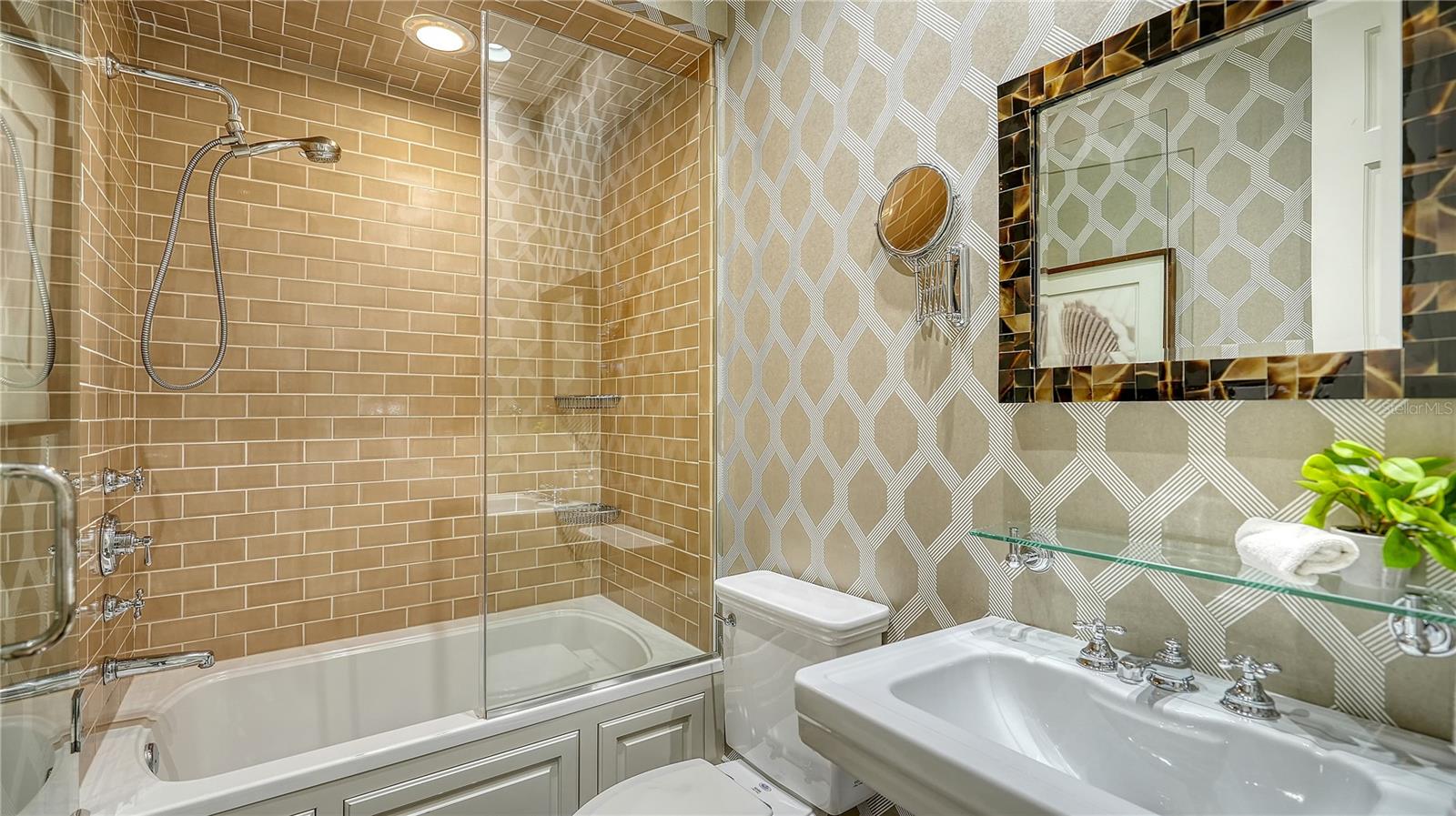 A4680843 Property Photo