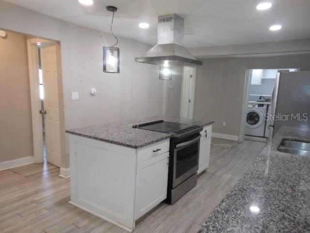 8421 N ORANGEVIEW AVE, TAMPA, FL, 33617