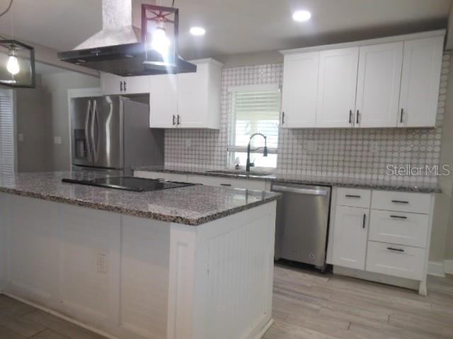 8421 N ORANGEVIEW AVE, TAMPA, FL, 33617