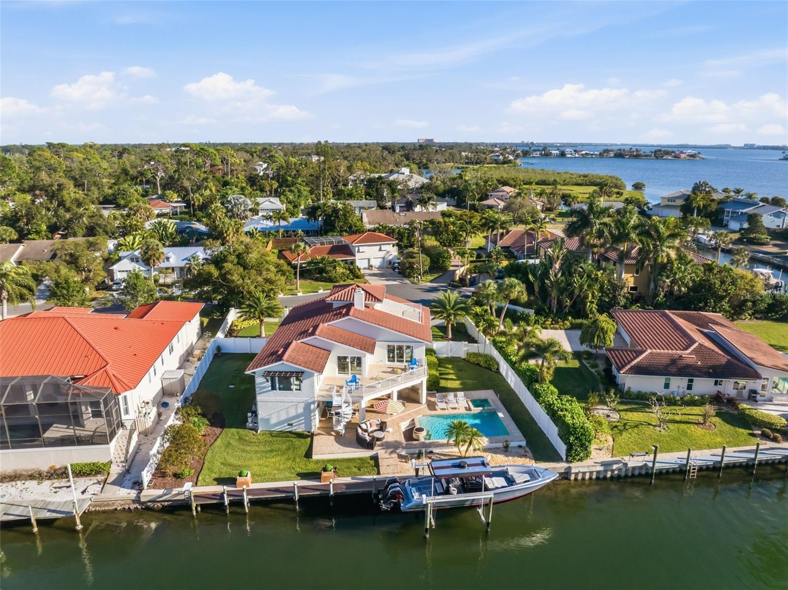 1725 BAYWOOD DR, SARASOTA, FL, 34231