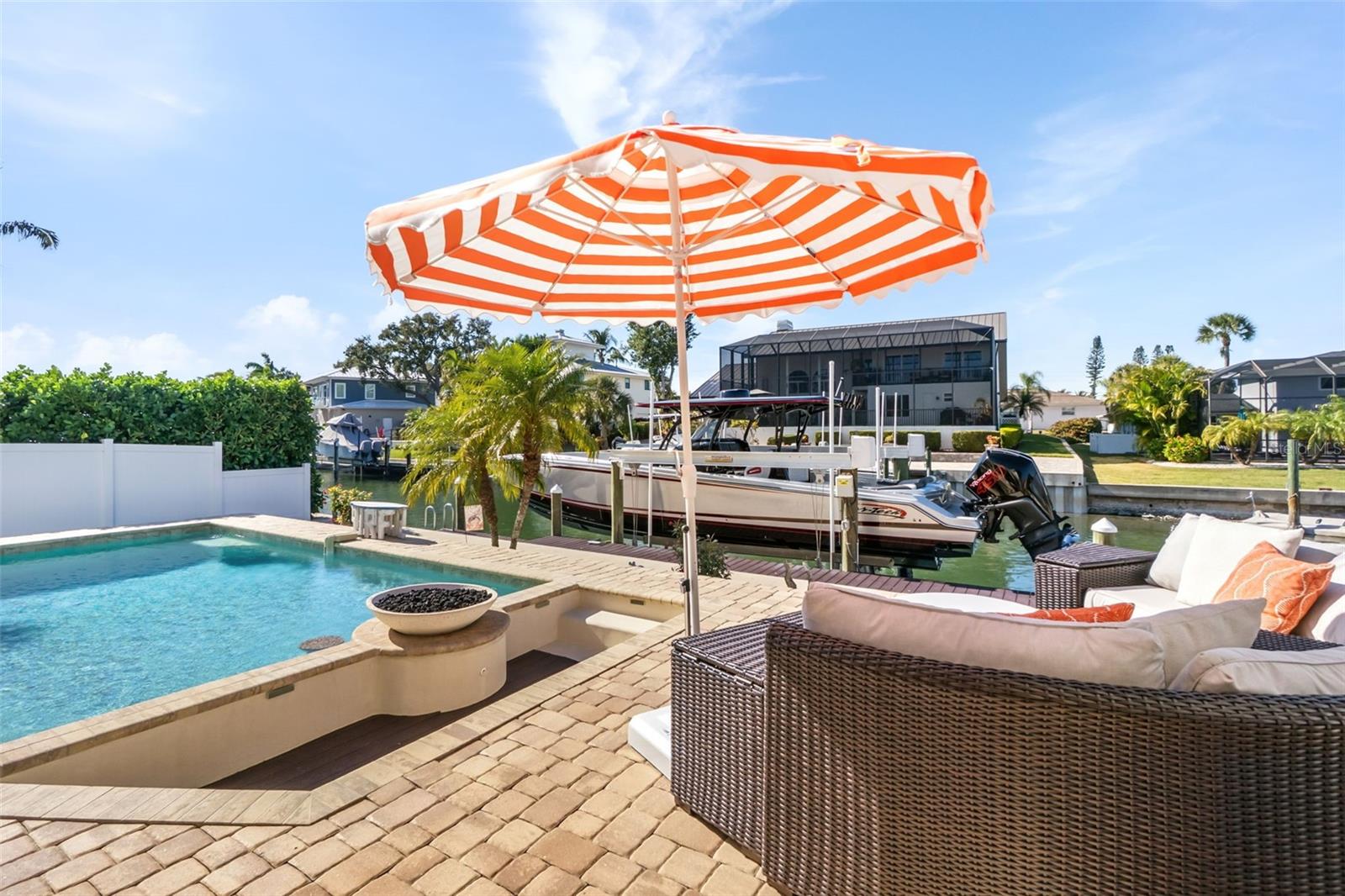 1725 BAYWOOD DR, SARASOTA, FL, 34231