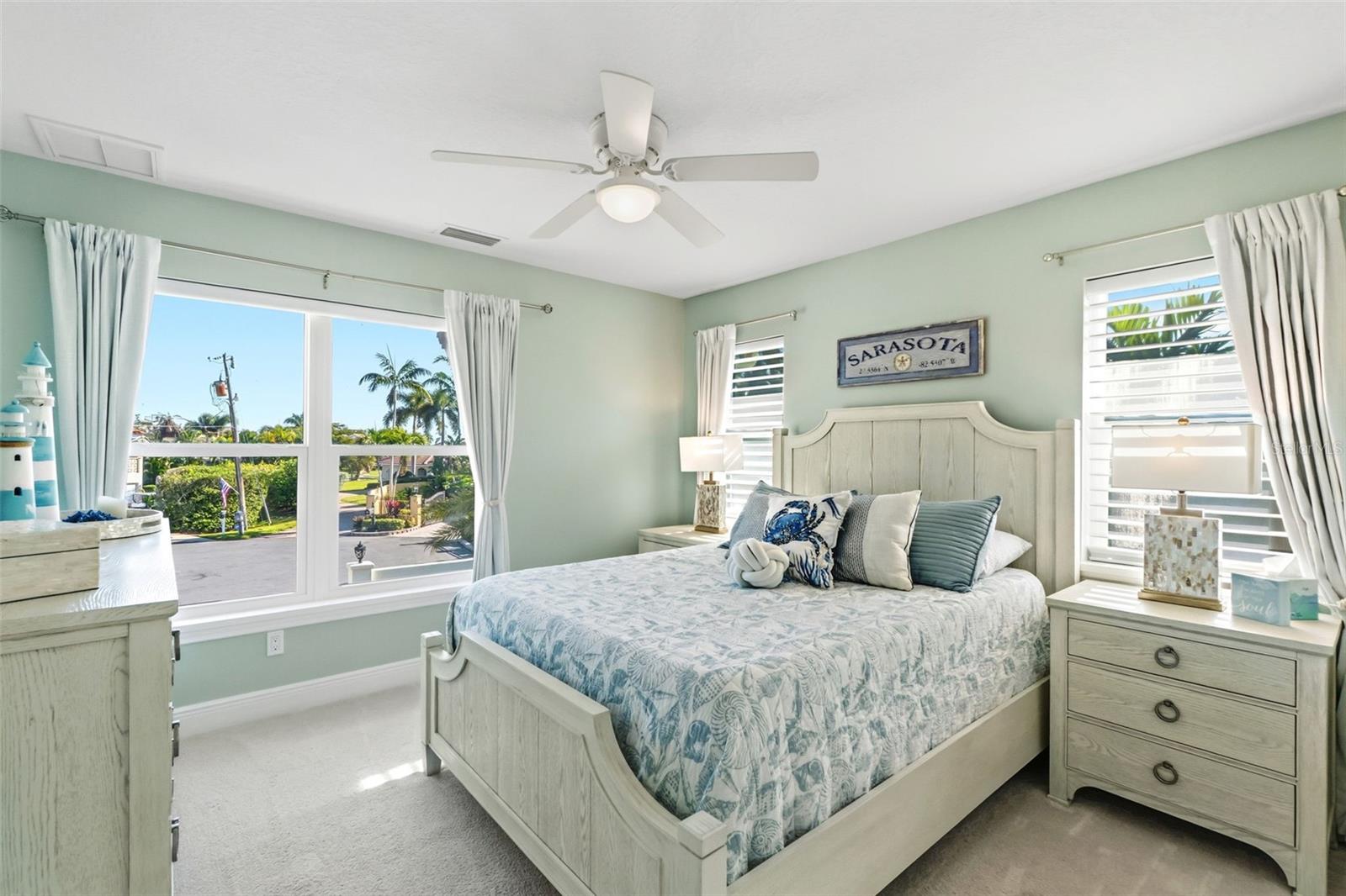 1725 BAYWOOD DR, SARASOTA, FL, 34231