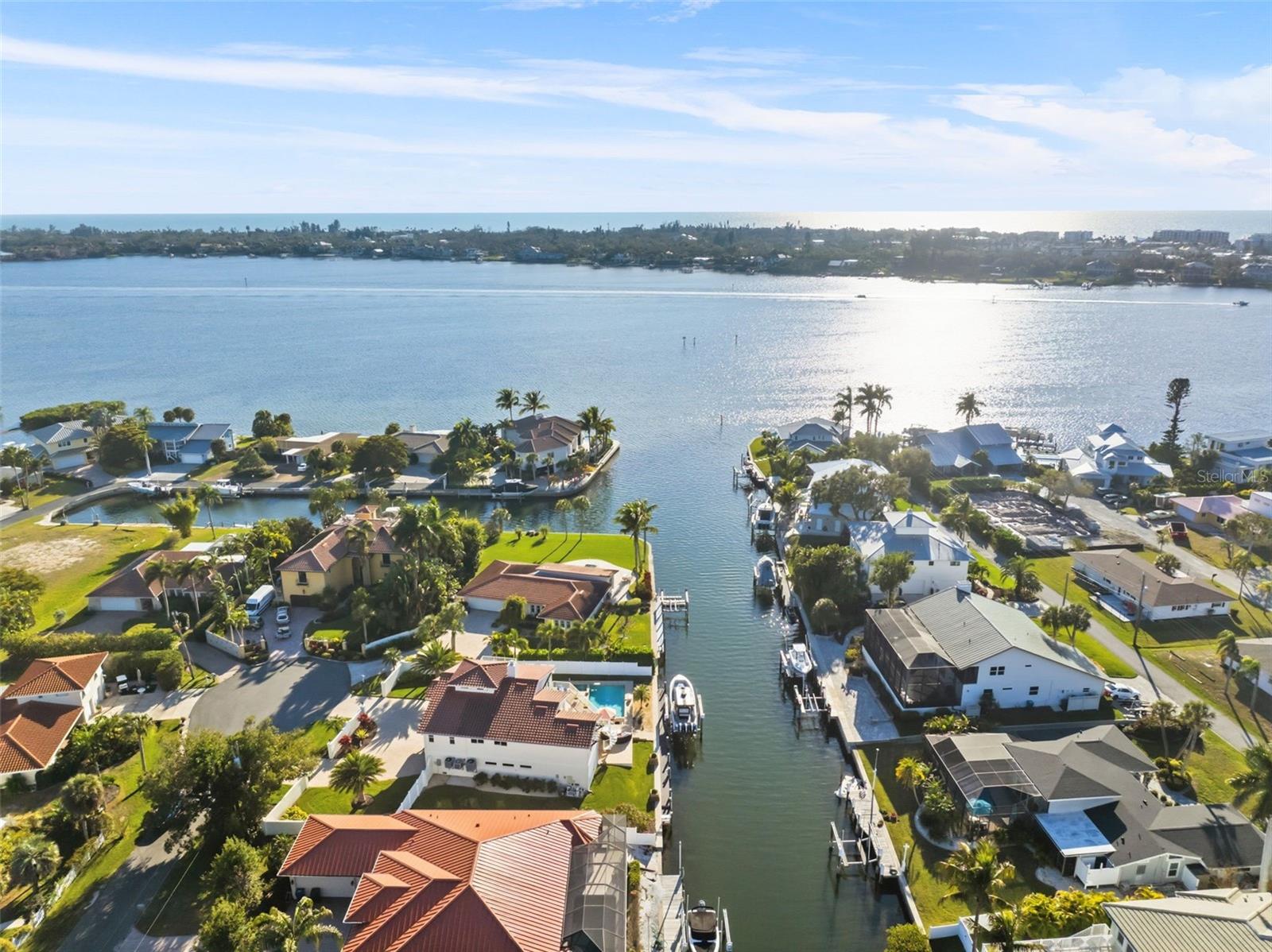 1725 BAYWOOD DR, SARASOTA, FL, 34231