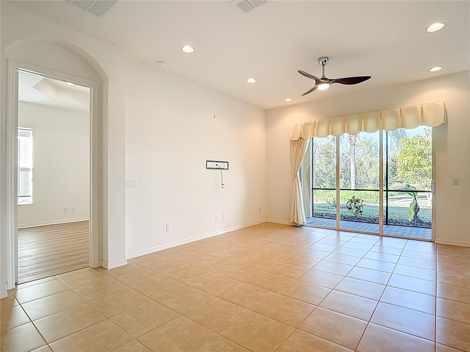 16121 CAPE CORAL DR, WIMAUMA, FL, 33598