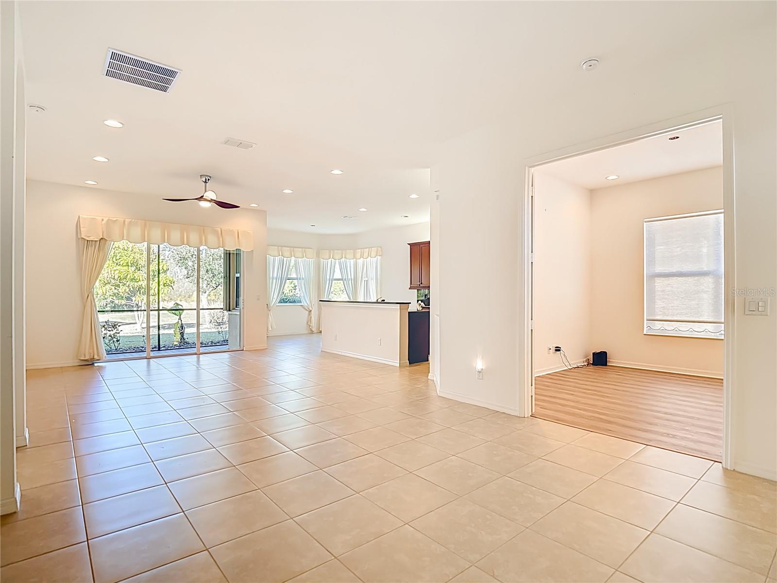 16121 CAPE CORAL DR, WIMAUMA, FL, 33598