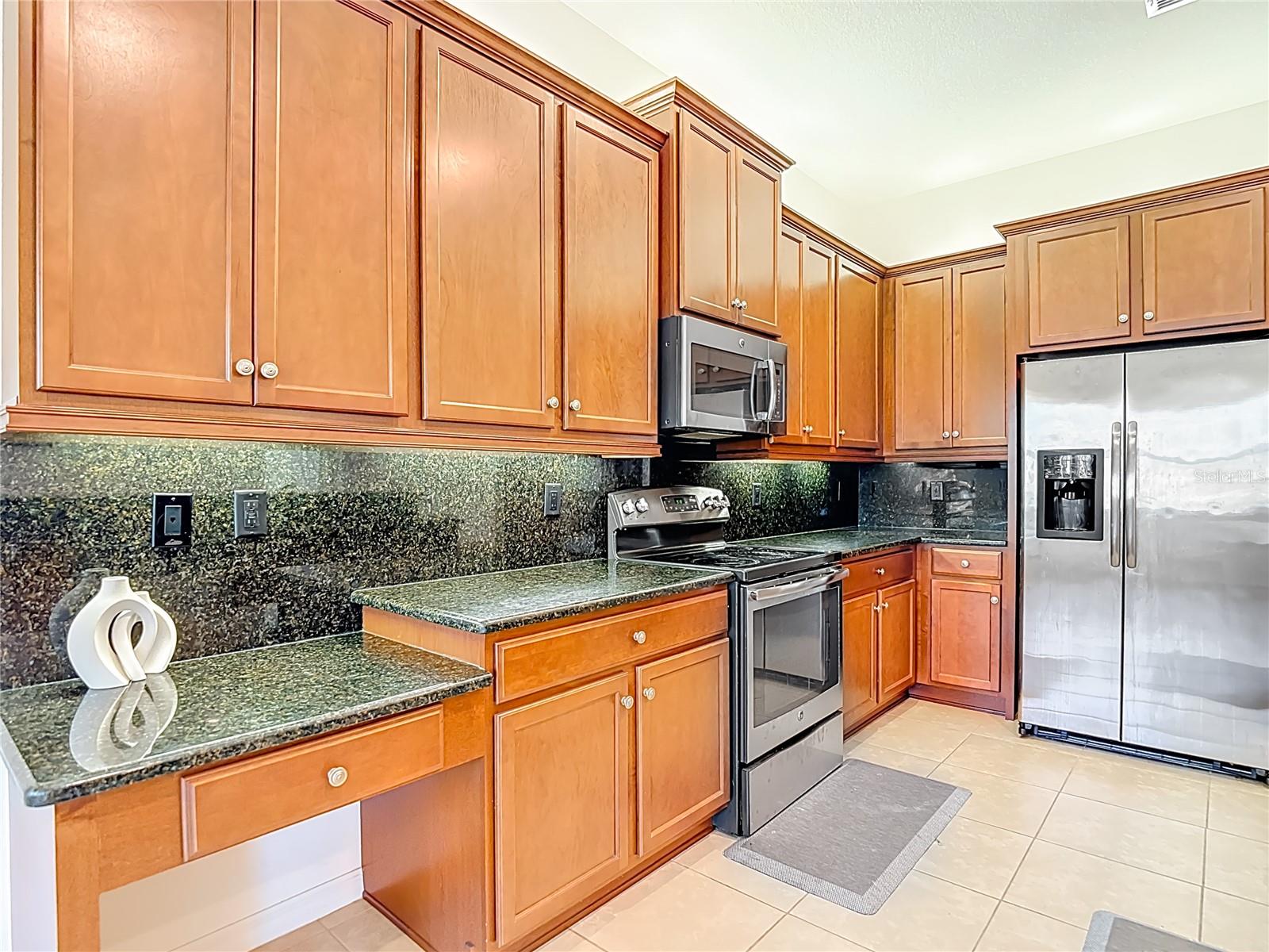 16121 CAPE CORAL DR, WIMAUMA, FL, 33598