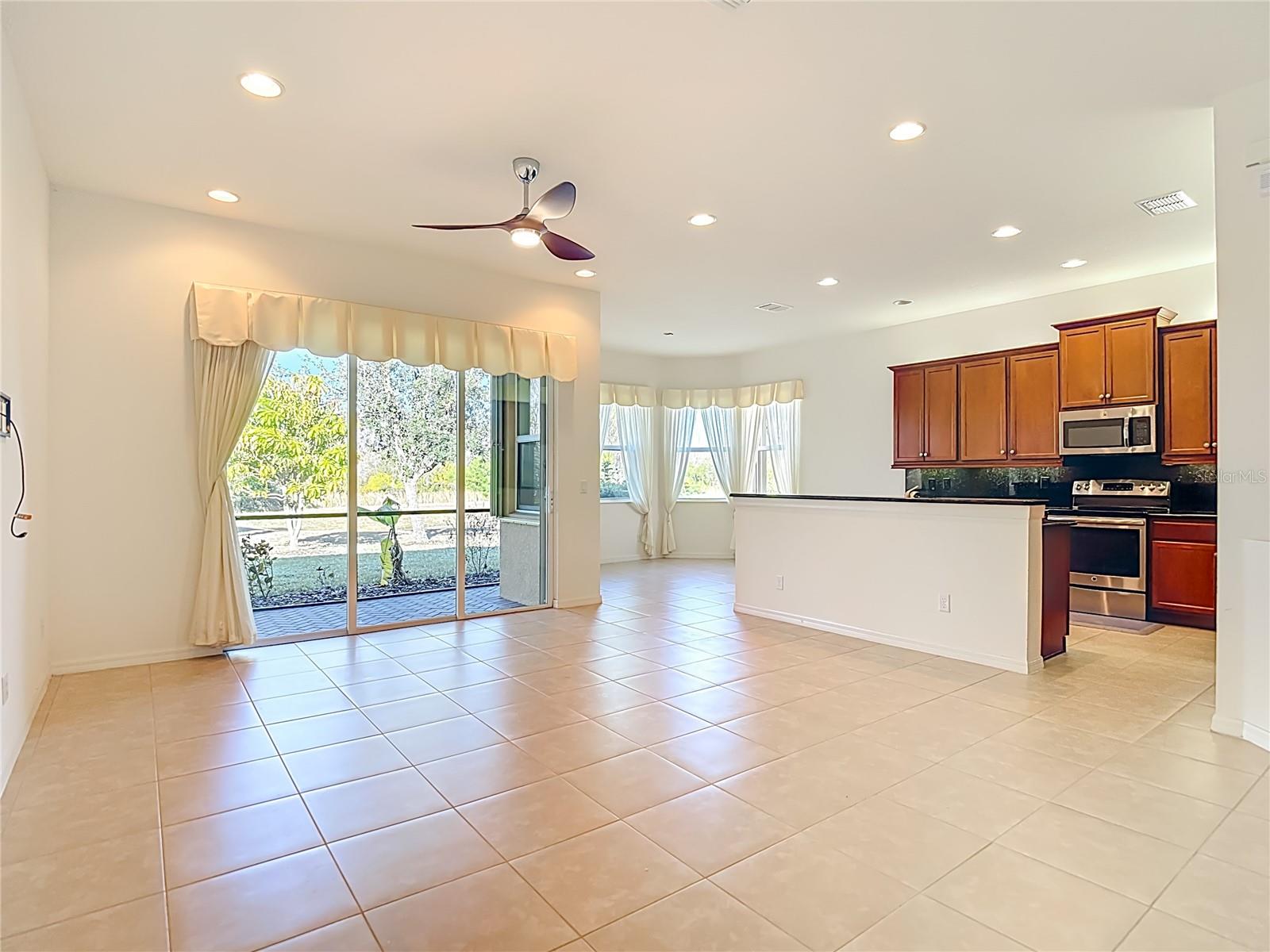 16121 CAPE CORAL DR, WIMAUMA, FL, 33598