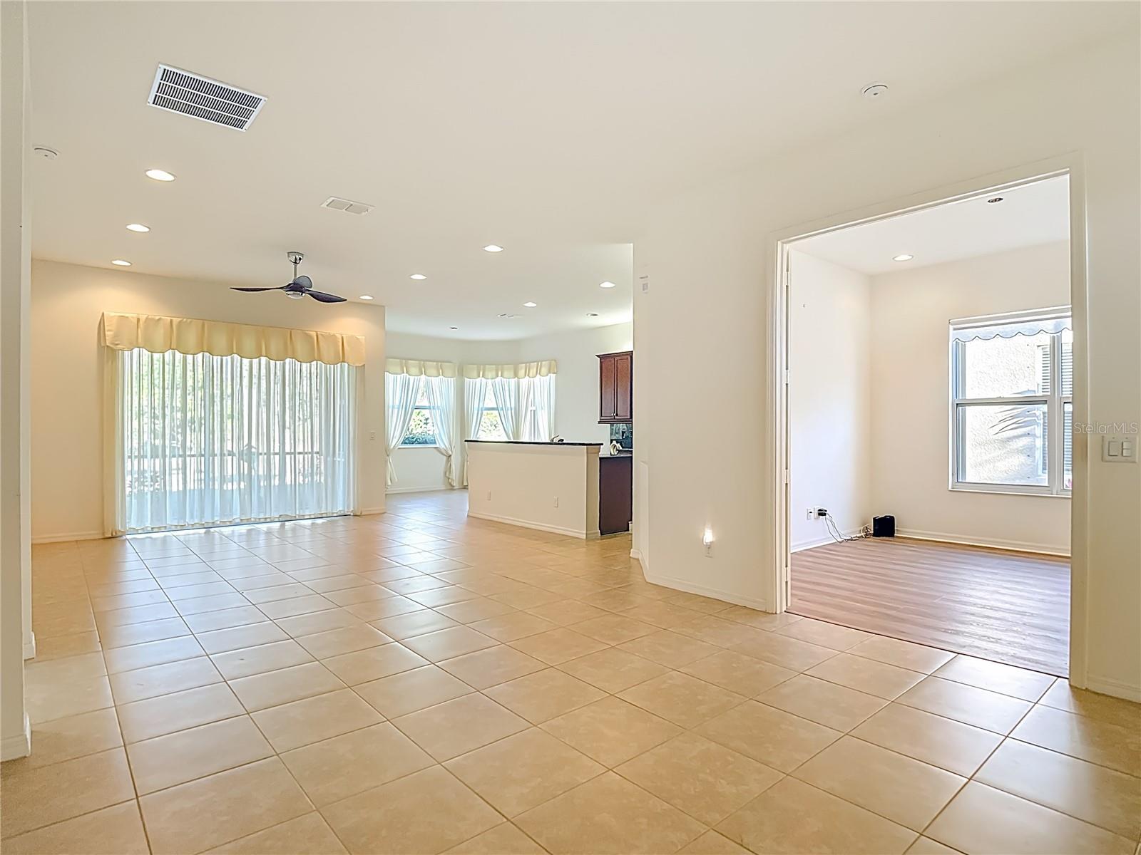 16121 CAPE CORAL DR, WIMAUMA, FL, 33598