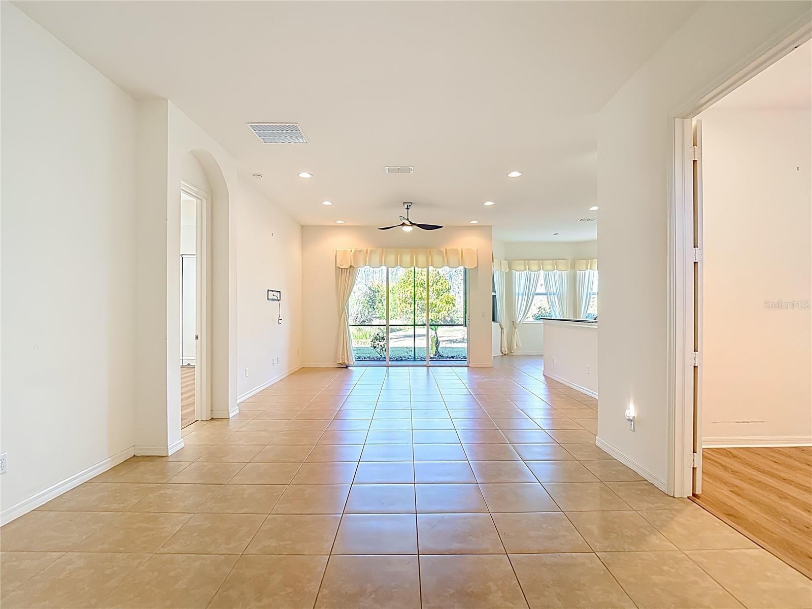 16121 CAPE CORAL DR, WIMAUMA, FL, 33598