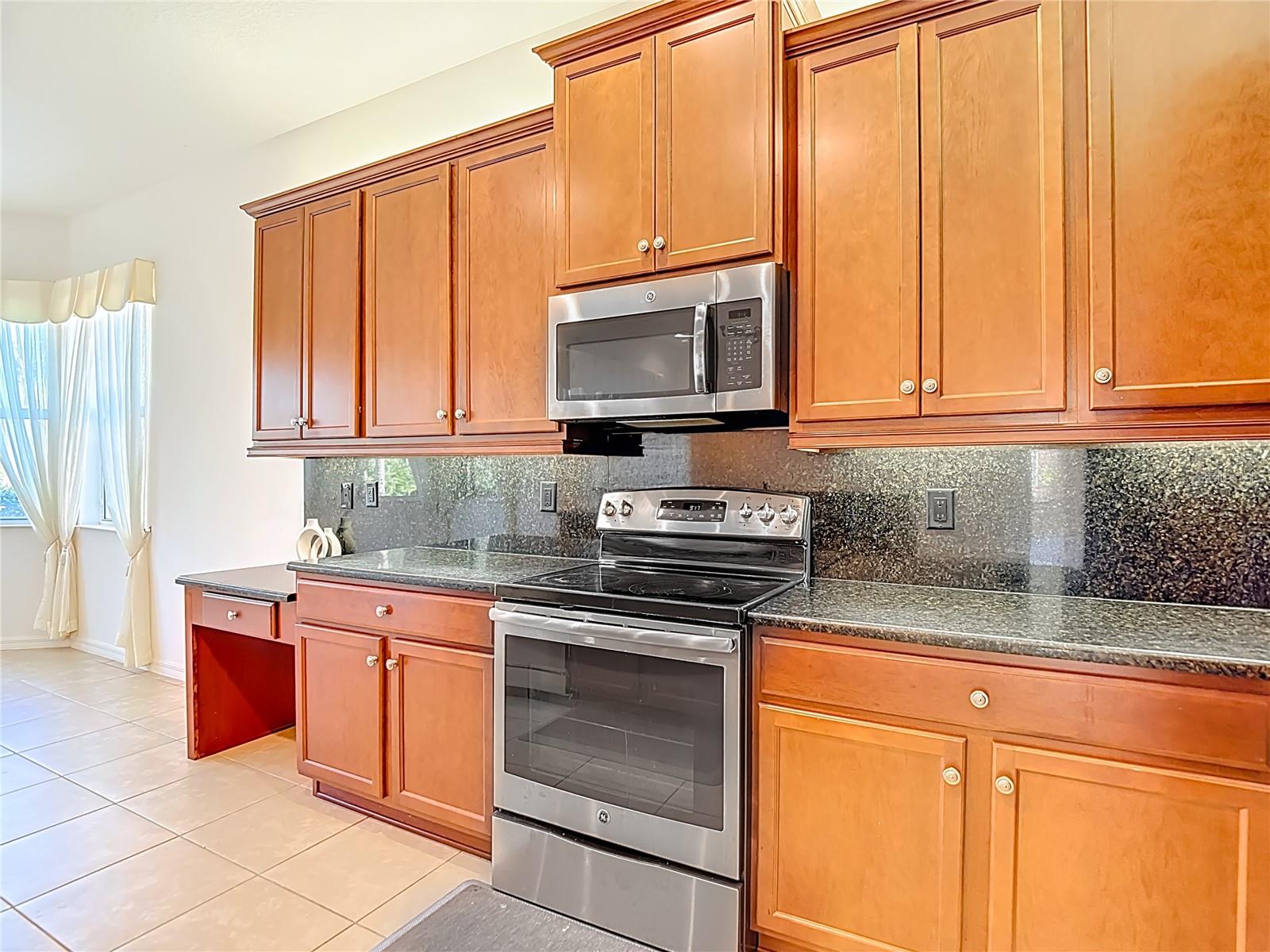 16121 CAPE CORAL DR, WIMAUMA, FL, 33598