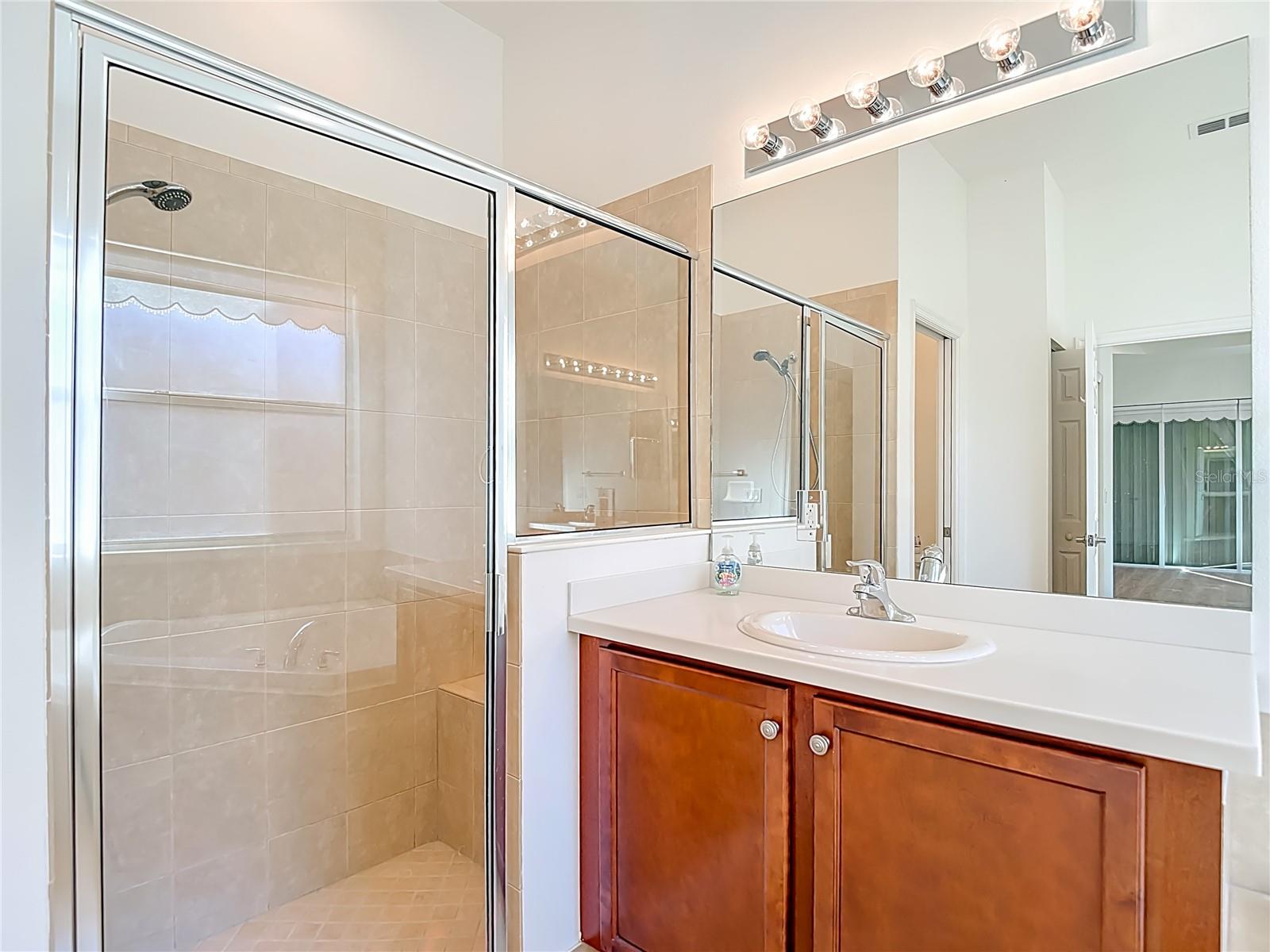 16121 CAPE CORAL DR, WIMAUMA, FL, 33598