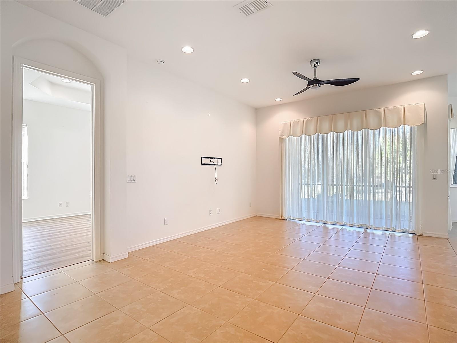 16121 CAPE CORAL DR, WIMAUMA, FL, 33598