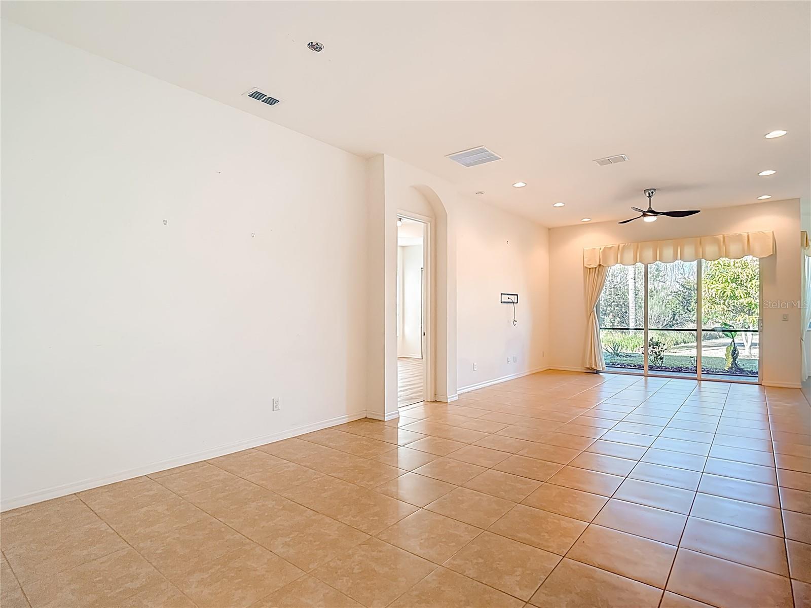 16121 CAPE CORAL DR, WIMAUMA, FL, 33598