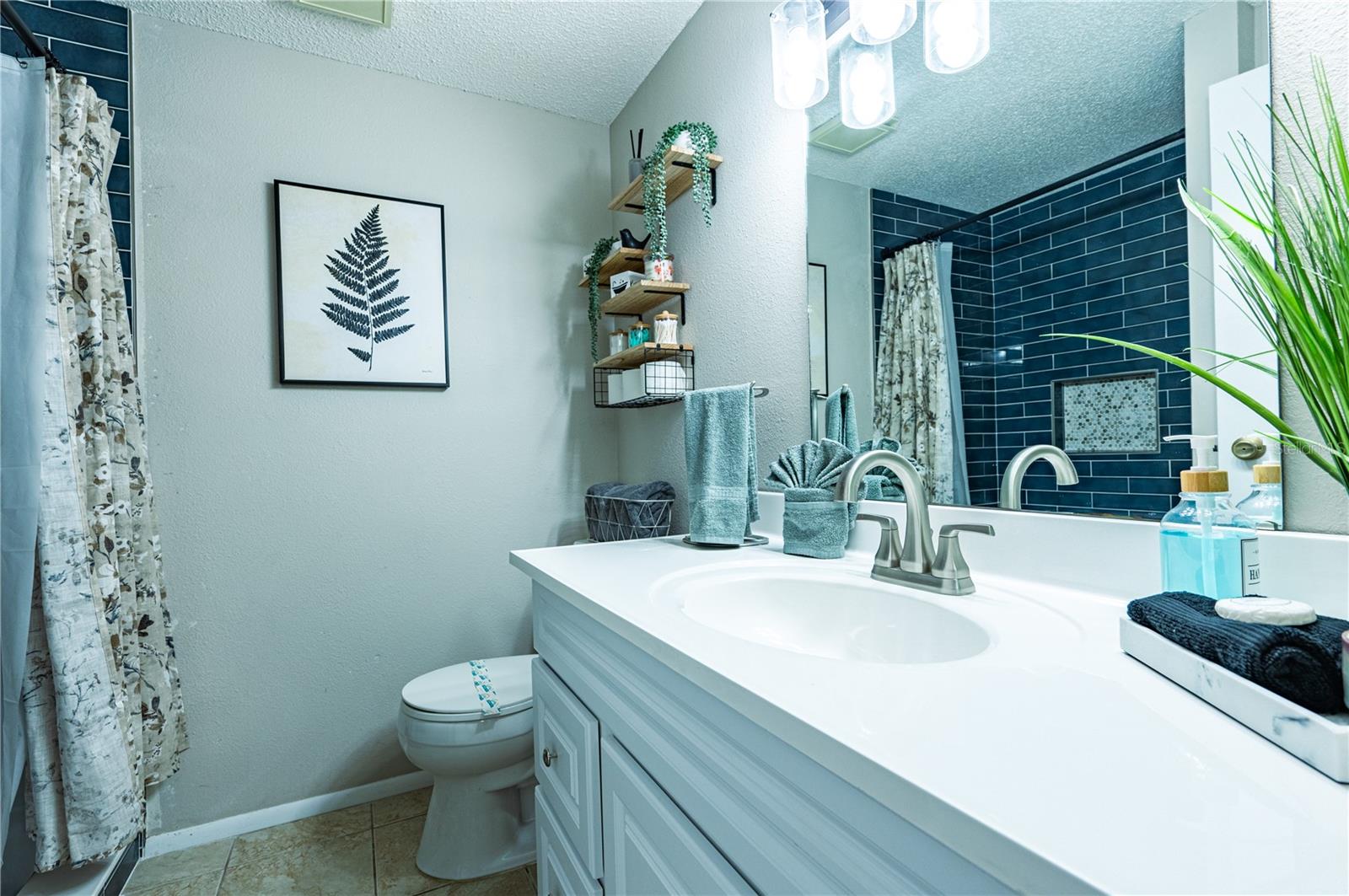 6504 39TH AVE W, BRADENTON, FL, 34209