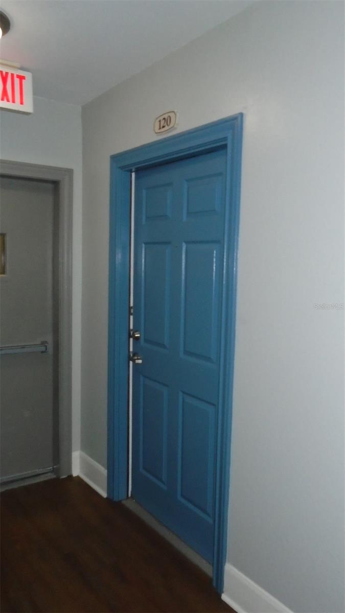 860 N ORANGE AVE #120, ORLANDO, FL, 32801