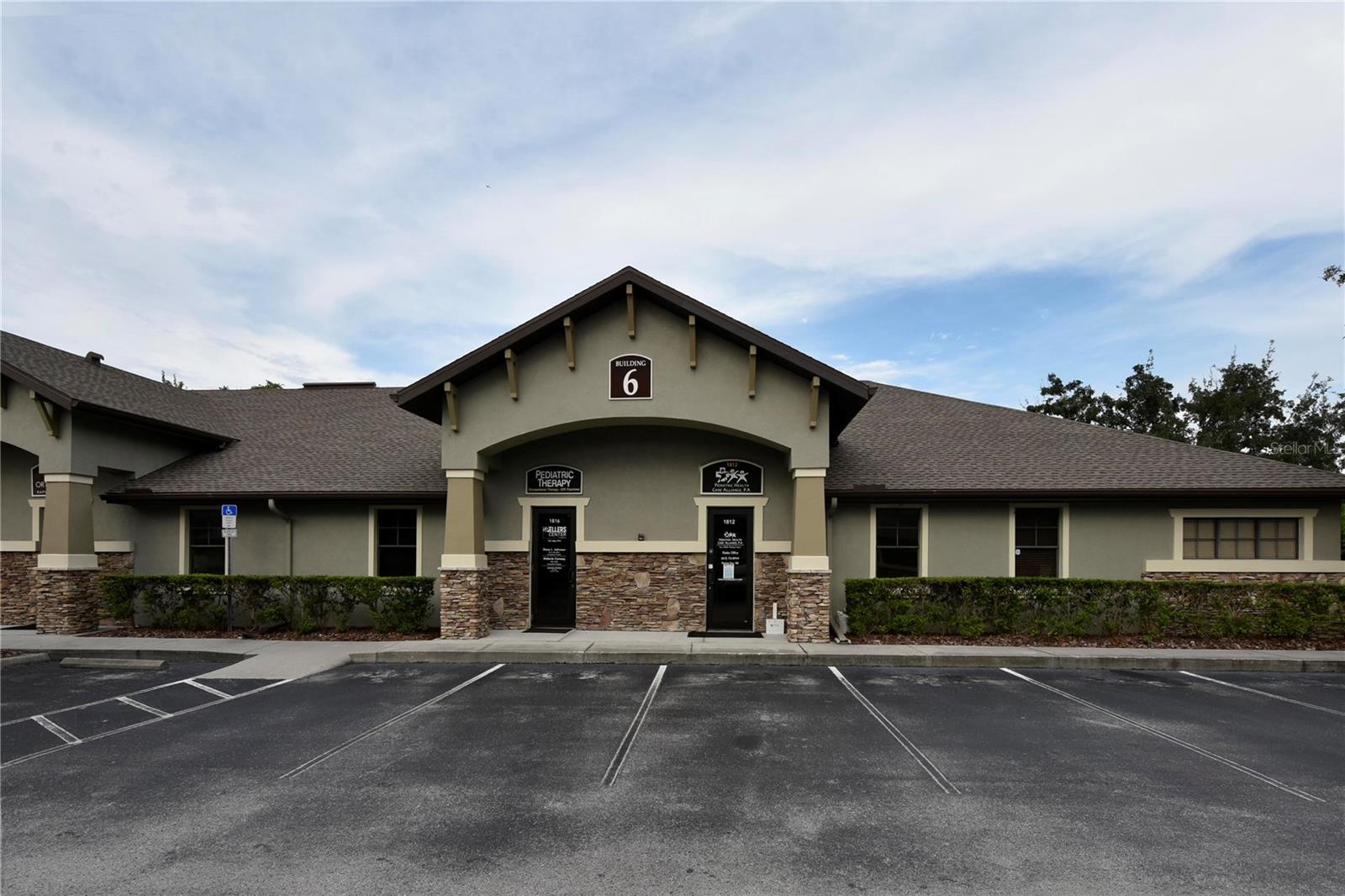 1812 HEALTH CARE DR, NEW PORT RICHEY, FL, 34655