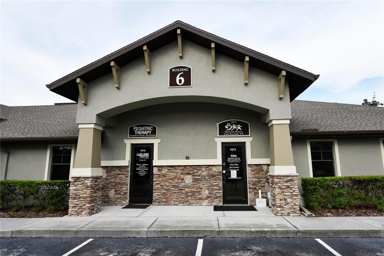 1812 HEALTH CARE DR, NEW PORT RICHEY, FL, 34655