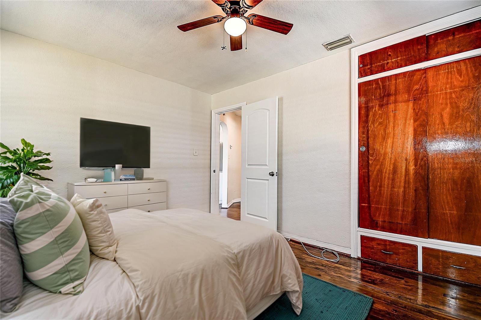 3446 39TH ST N, ST PETERSBURG, FL, 33713