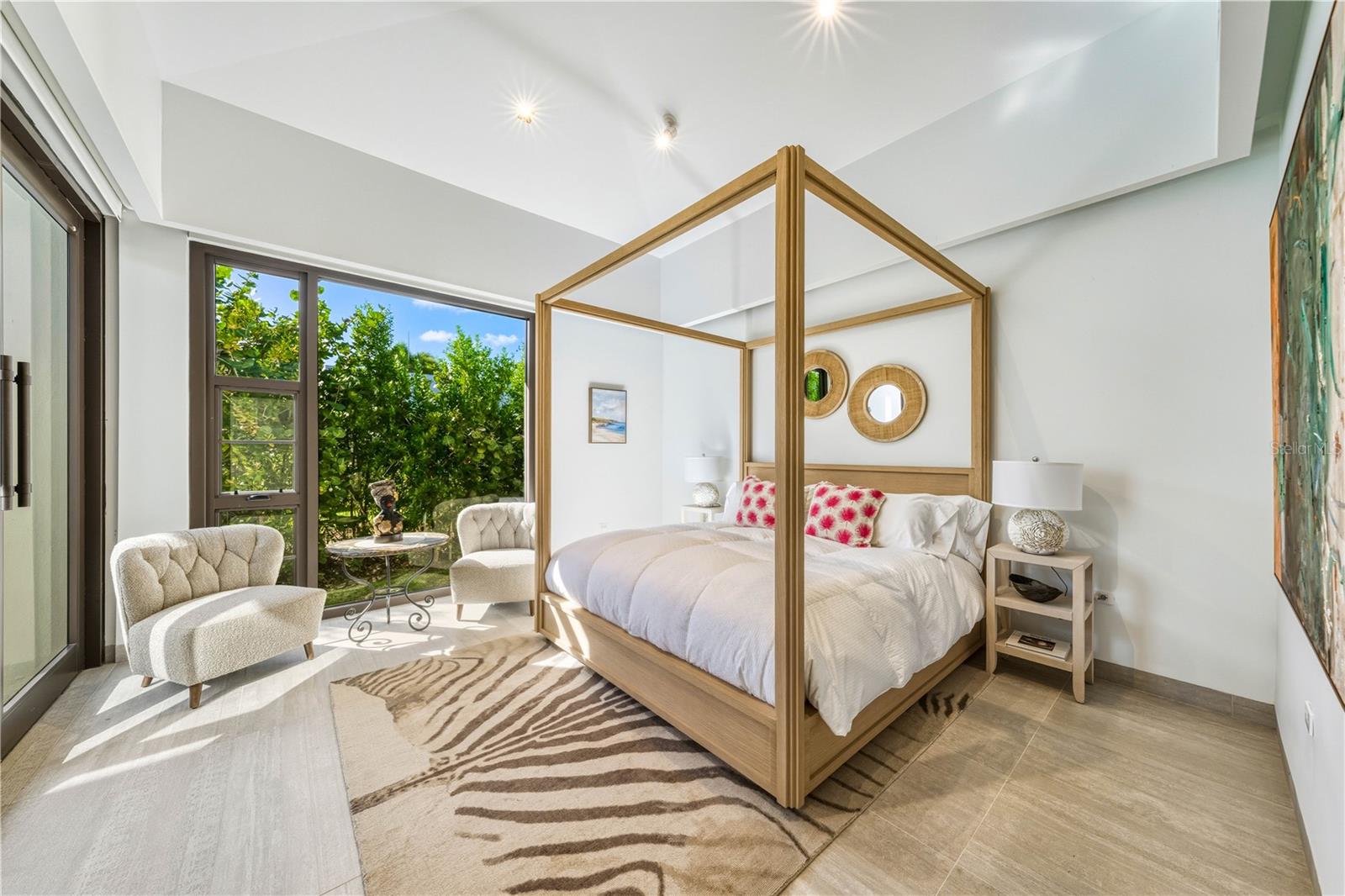 PR9118978 Property Photo