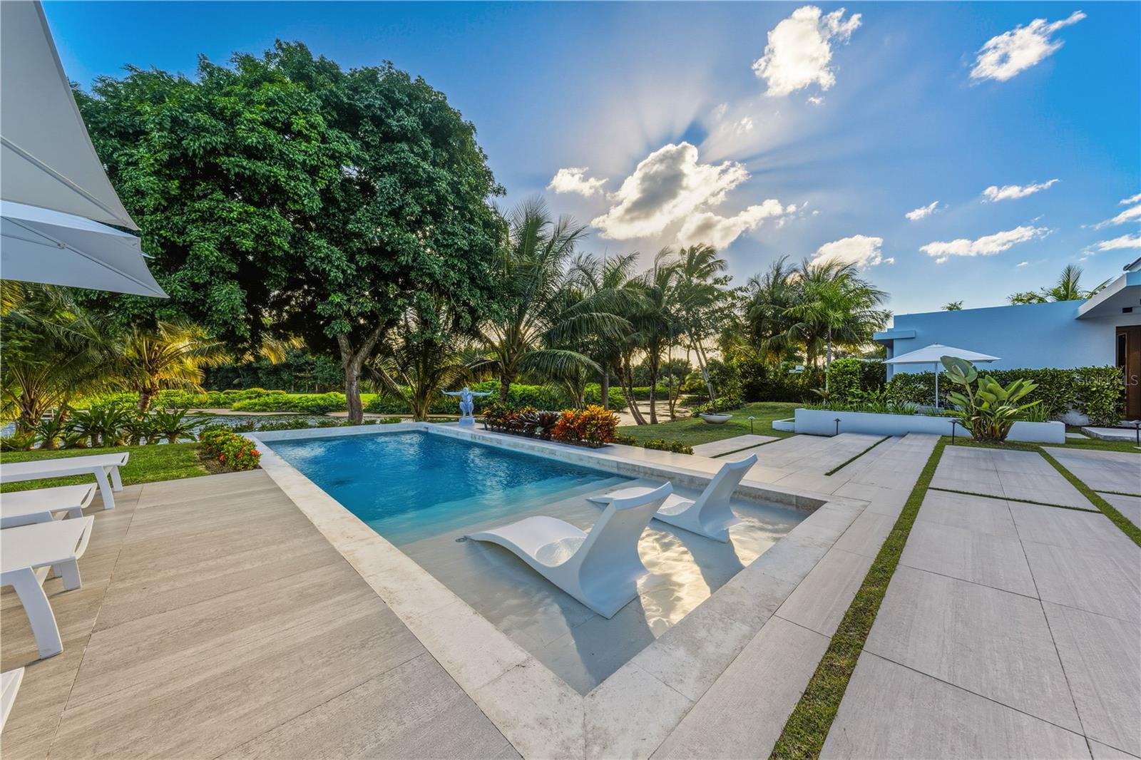 PR9118978 Property Photo