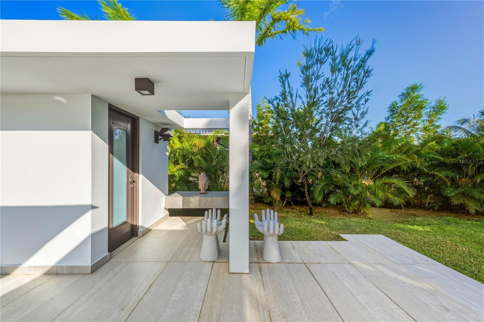 PR9118978 Property Photo