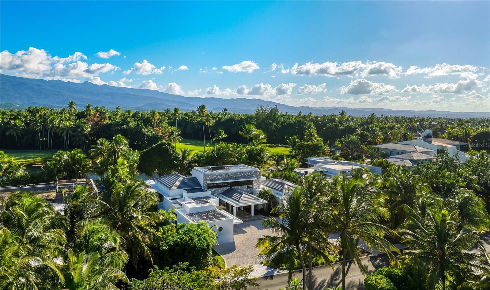 PR9118978 Property Photo