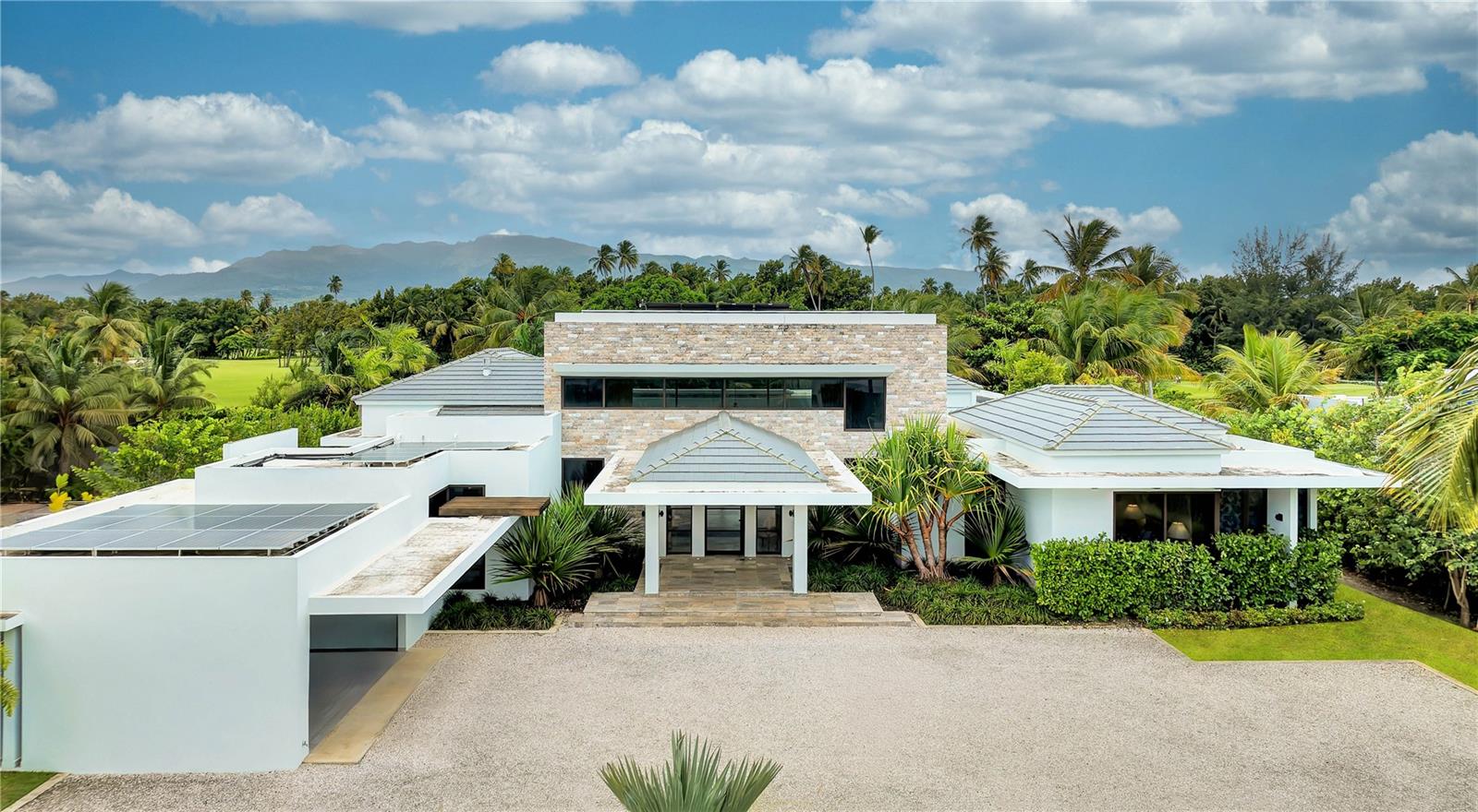 PR9118978 Property Photo