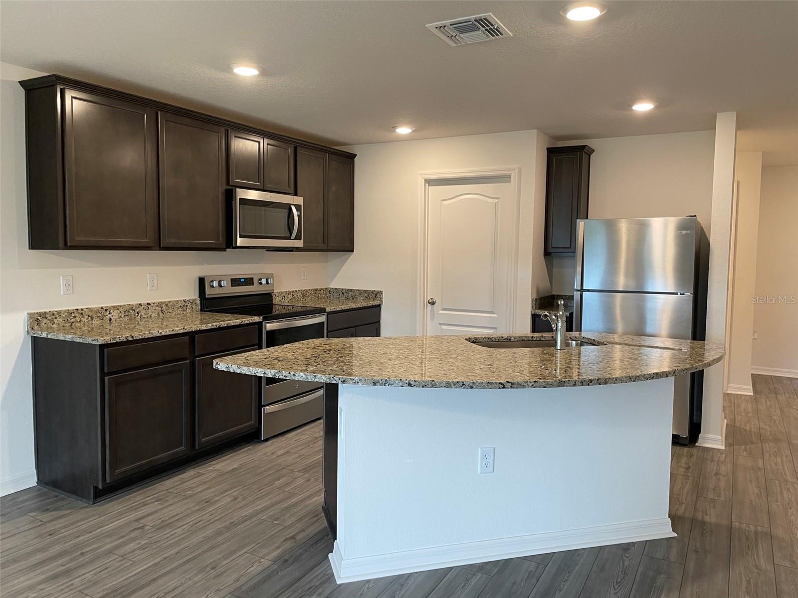 1569 WYNFORD CIR, TAVARES, FL, 32778