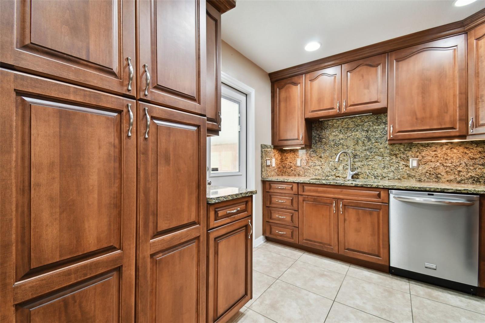 4002 W MULLEN AVE, TAMPA, FL, 33609