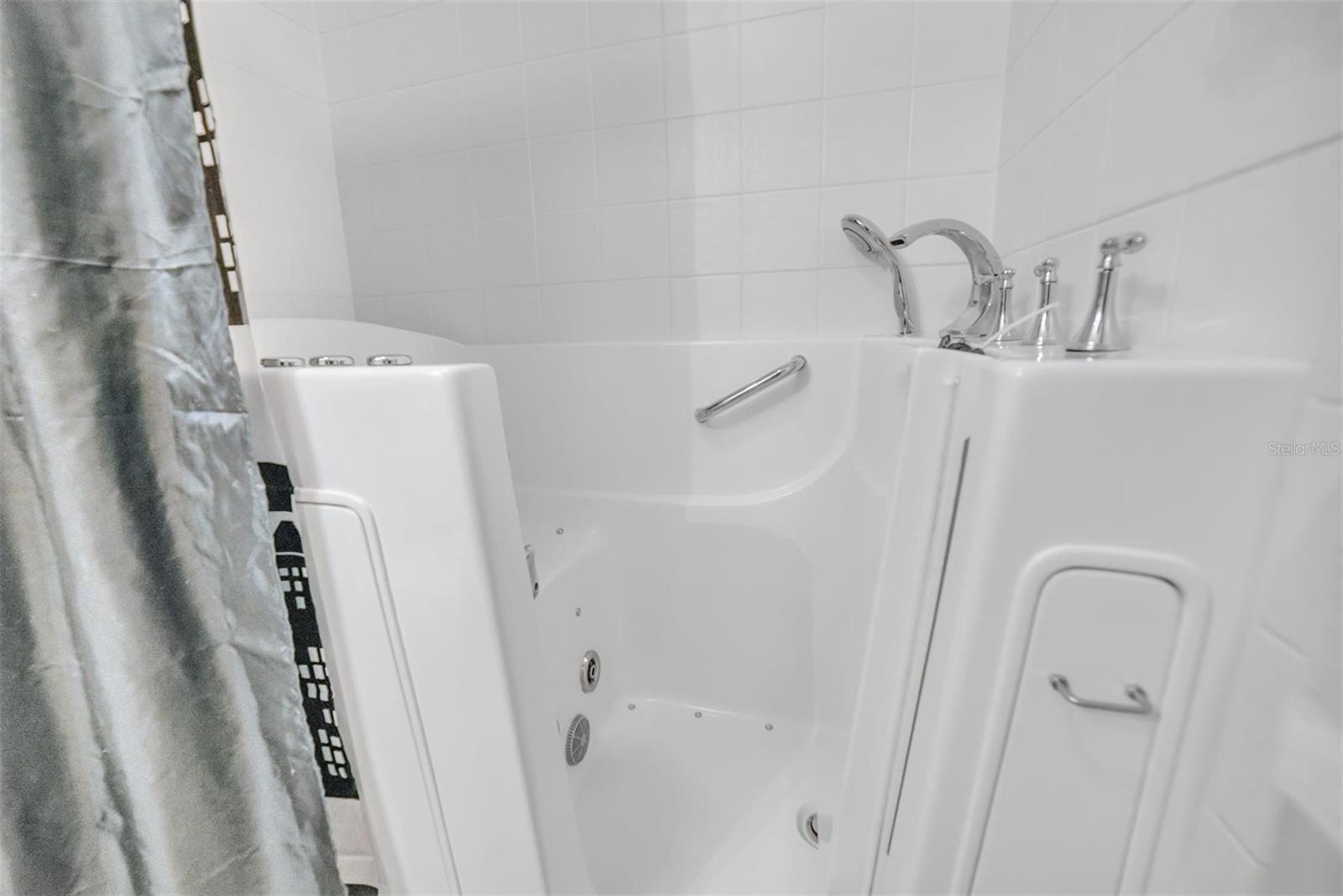 8371 SE 168TH TRINITY PL, THE VILLAGES, FL, 32162