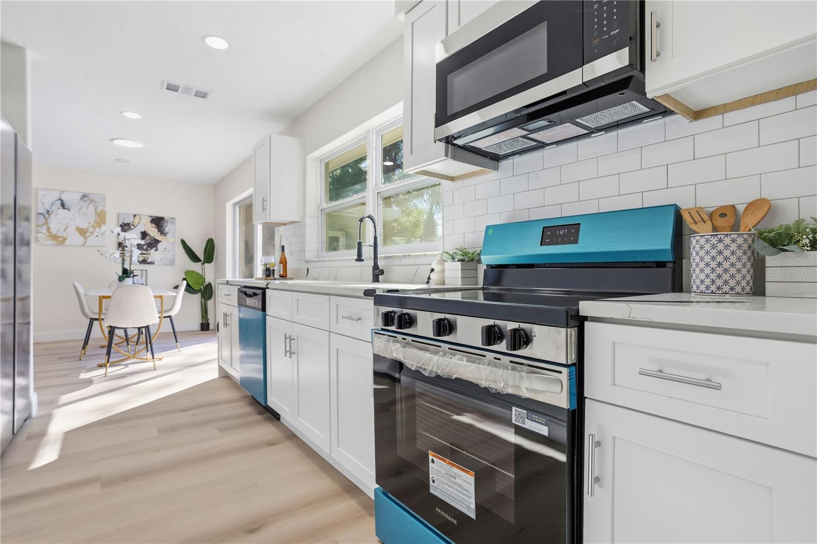 214 45TH AVE NE, ST PETERSBURG, FL, 33703