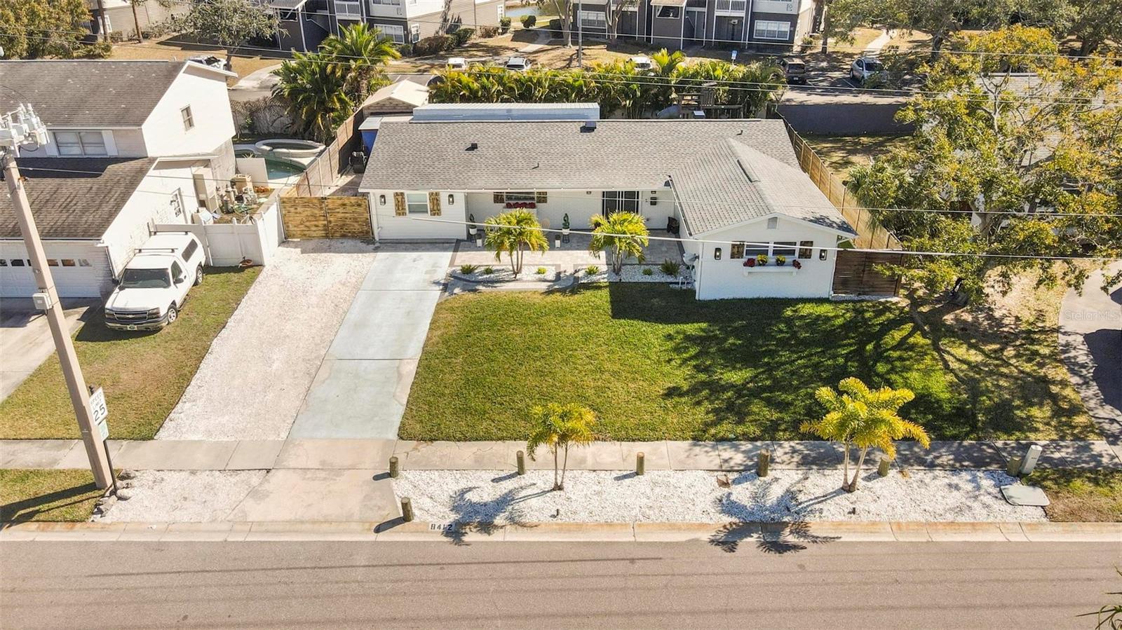 8412 LOPEZ DR, TAMPA, FL, 33615