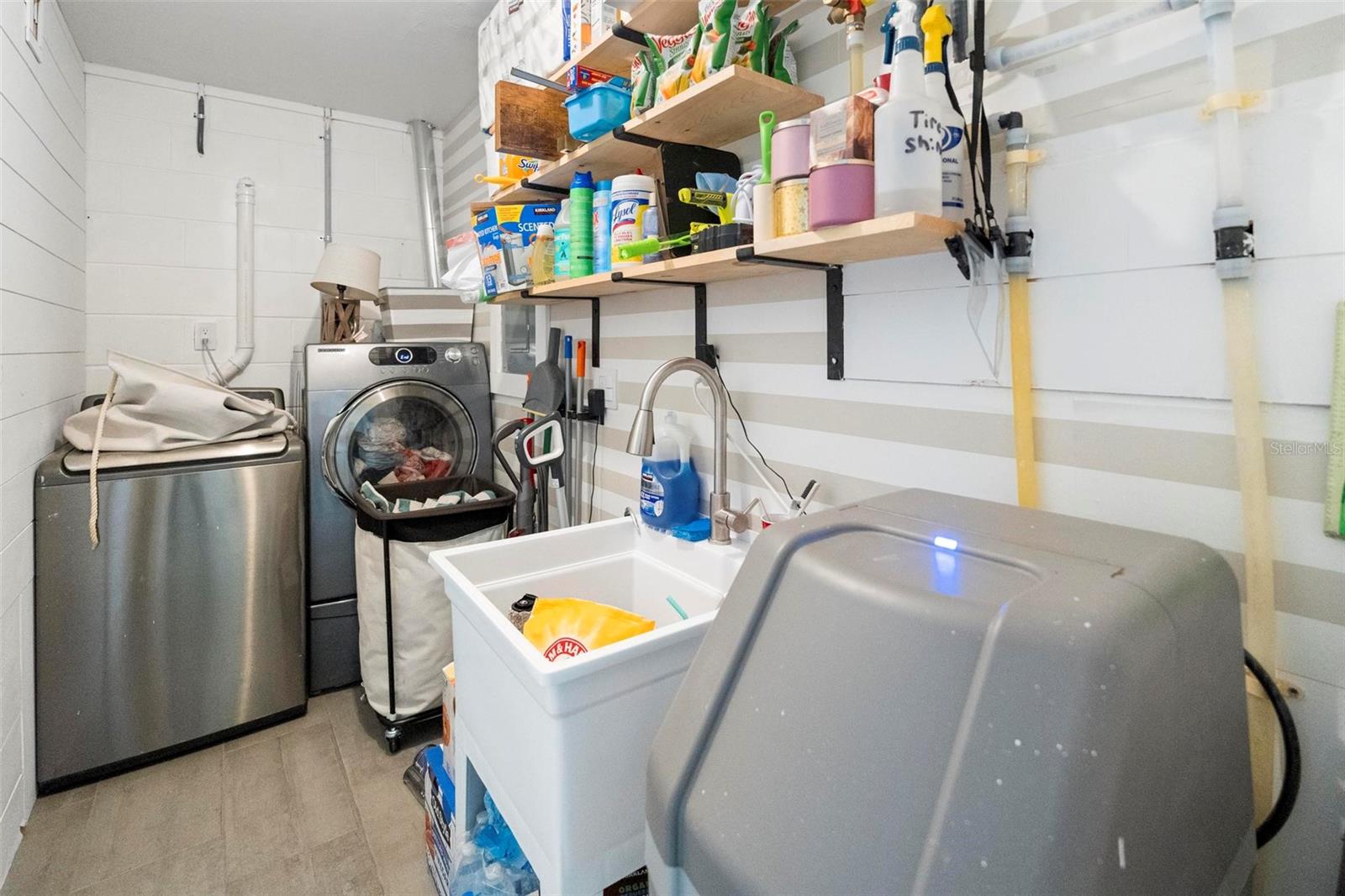 8412 LOPEZ DR, TAMPA, FL, 33615