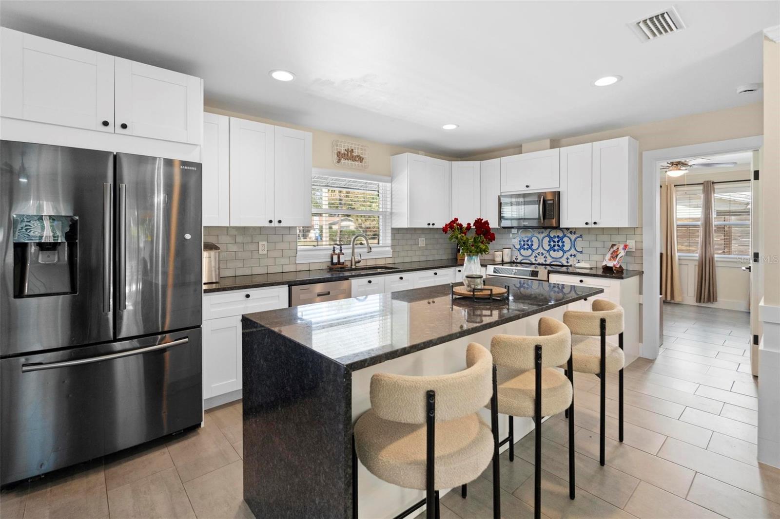 8412 LOPEZ DR, TAMPA, FL, 33615