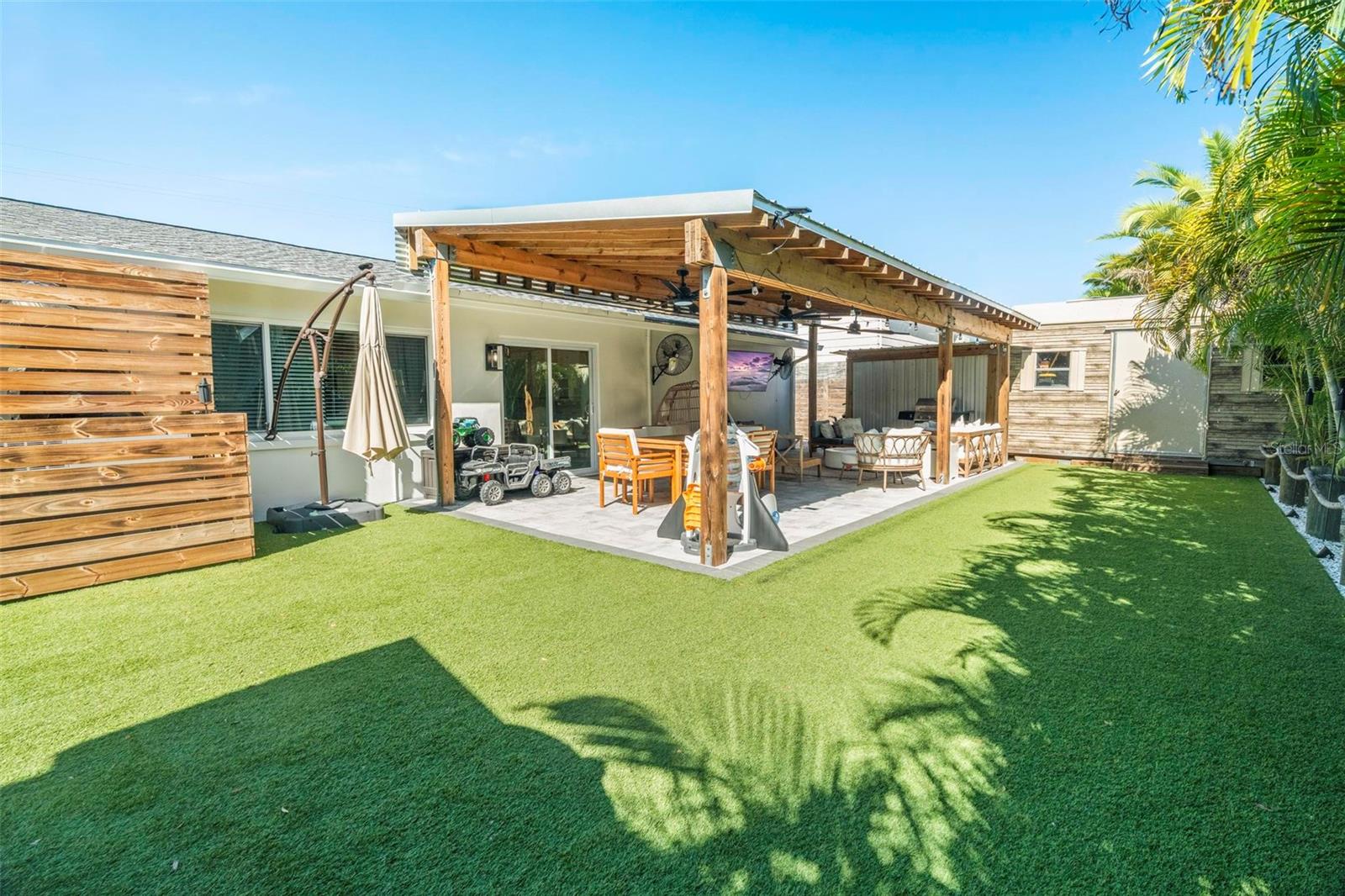 8412 LOPEZ DR, TAMPA, FL, 33615