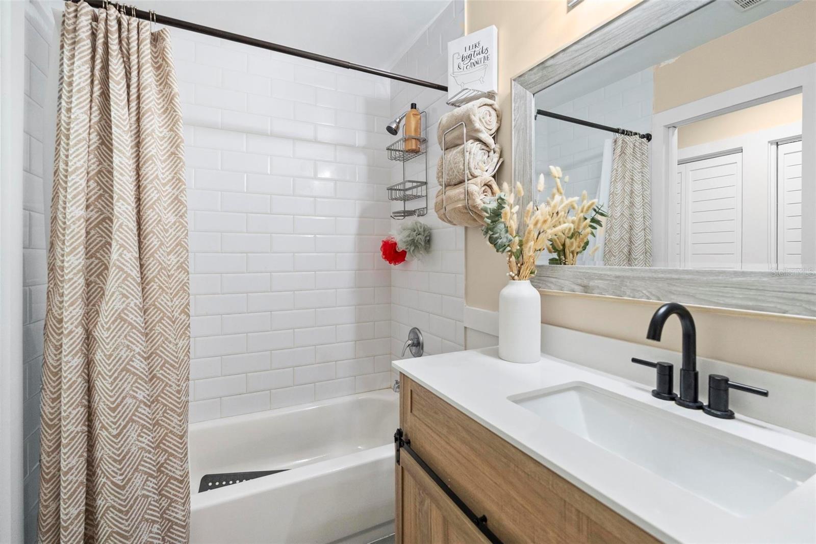 8412 LOPEZ DR, TAMPA, FL, 33615