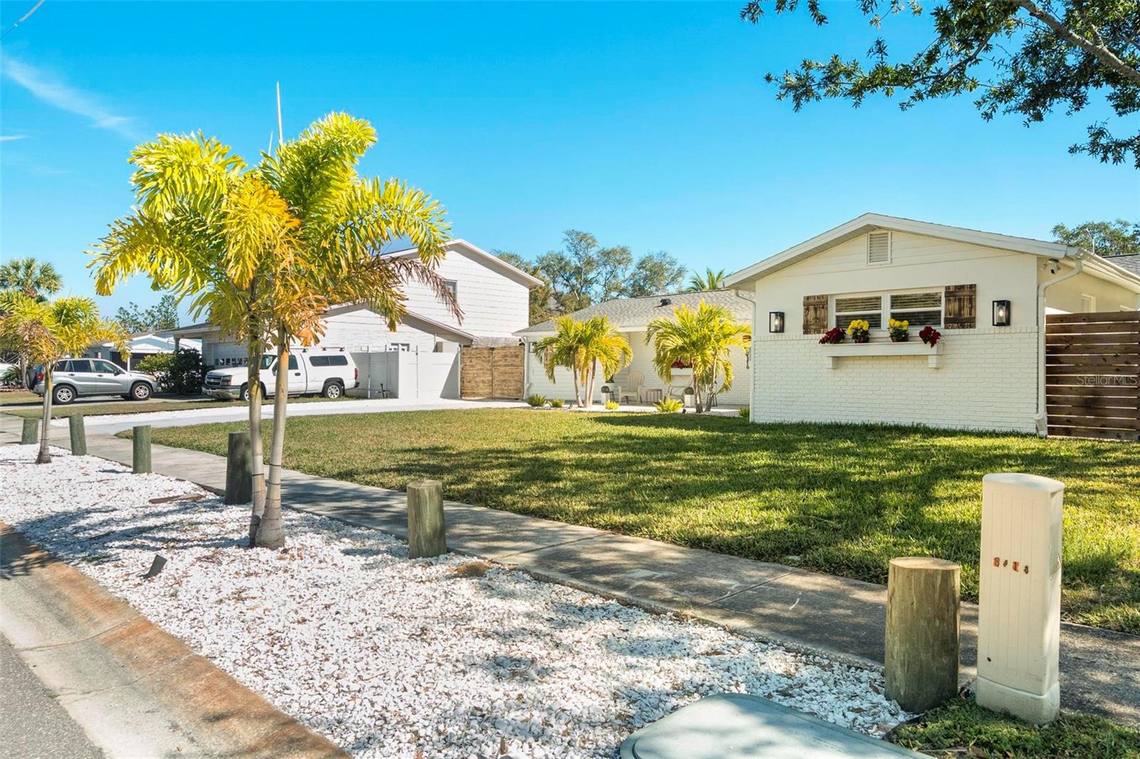 8412 LOPEZ DR, TAMPA, FL, 33615