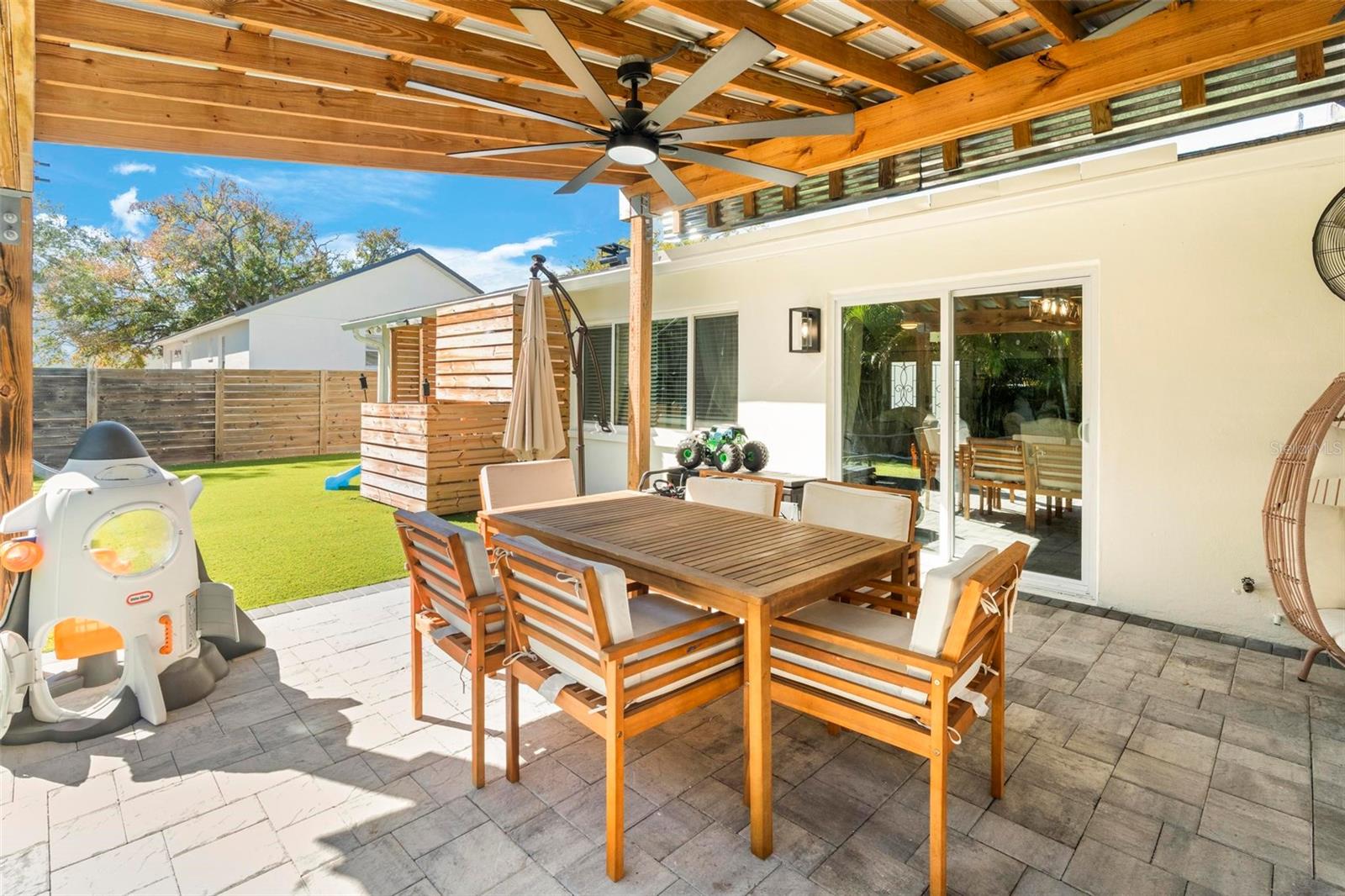 8412 LOPEZ DR, TAMPA, FL, 33615