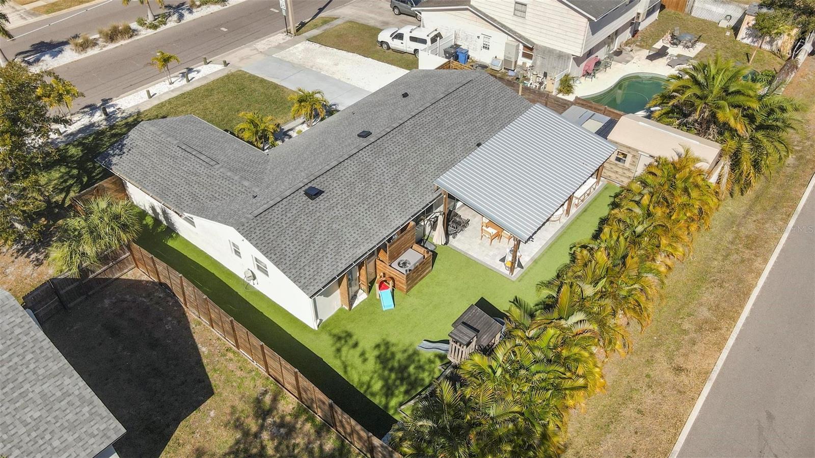 8412 LOPEZ DR, TAMPA, FL, 33615