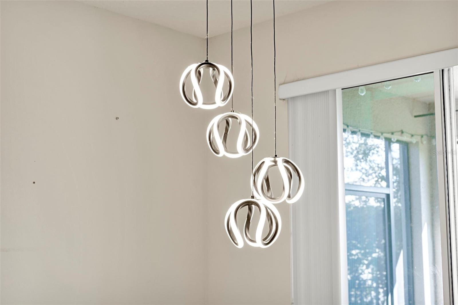 1102 WHITE WATER BAY DR, GROVELAND, FL, 34736