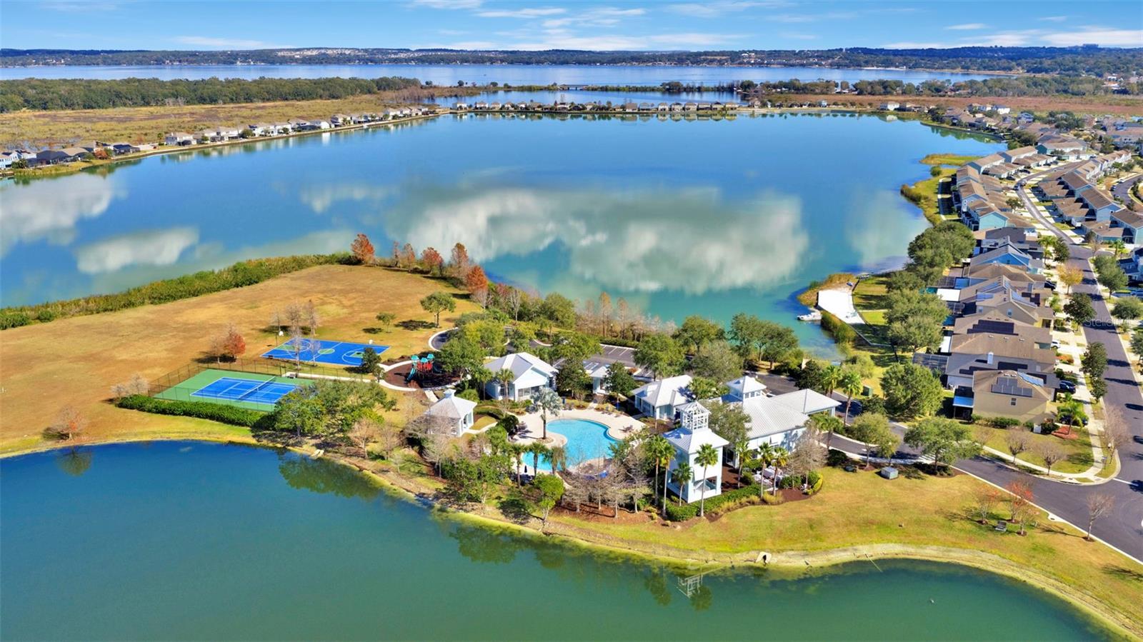 1102 WHITE WATER BAY DR, GROVELAND, FL, 34736