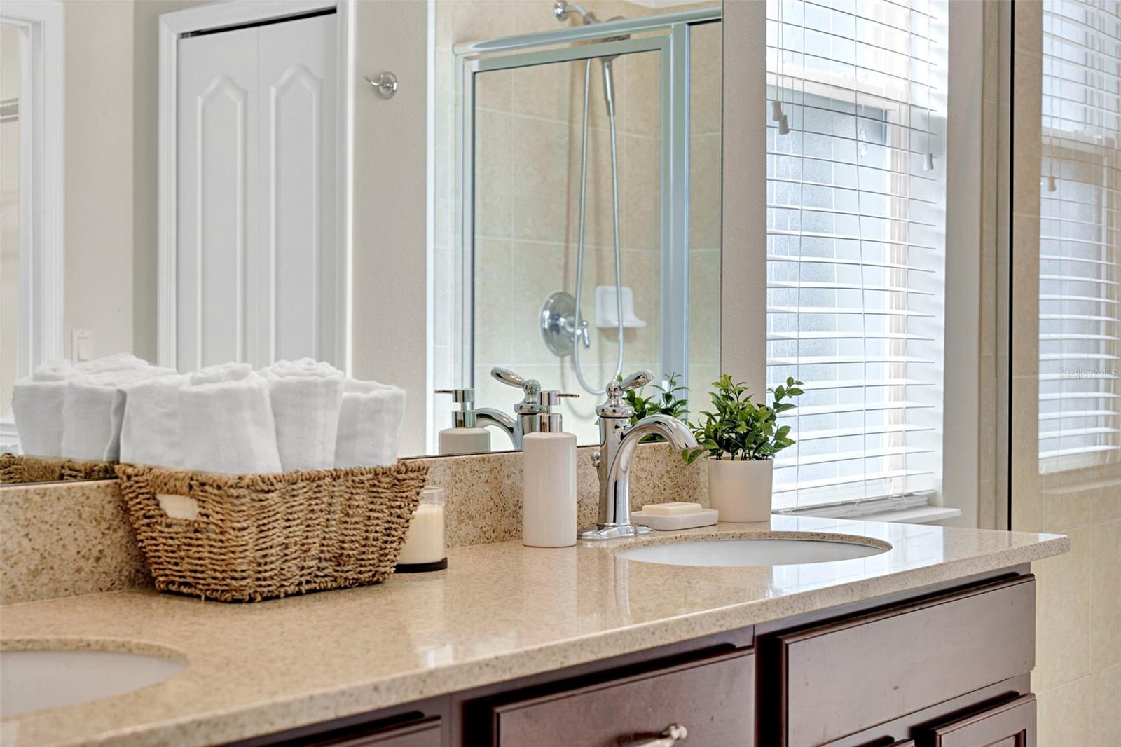 1102 WHITE WATER BAY DR, GROVELAND, FL, 34736